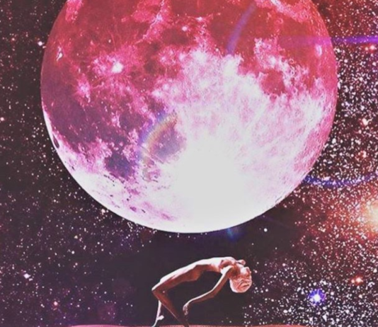 Today's Full Moon In Pisces Is Bringing Some Cosmic Courage To Your Zodiac