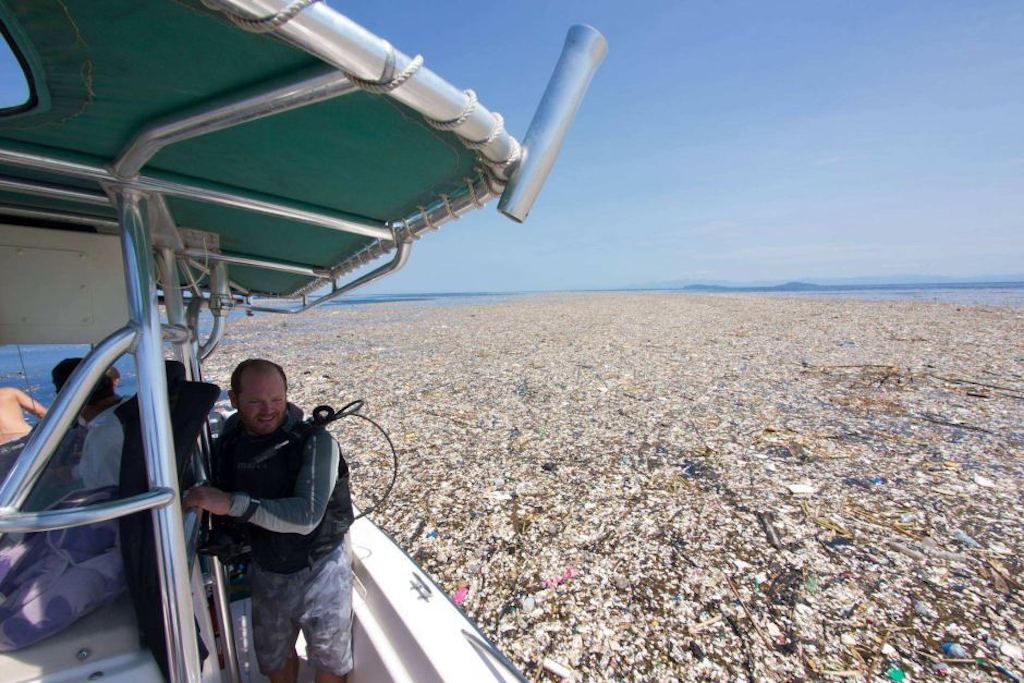 We Are Destroying Our Planet: Terrifying Images Of Floating Plastic Islands