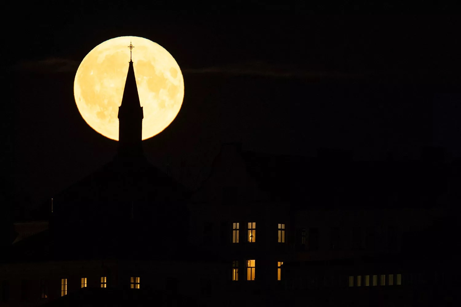 Rare super blue moon in Stockholm